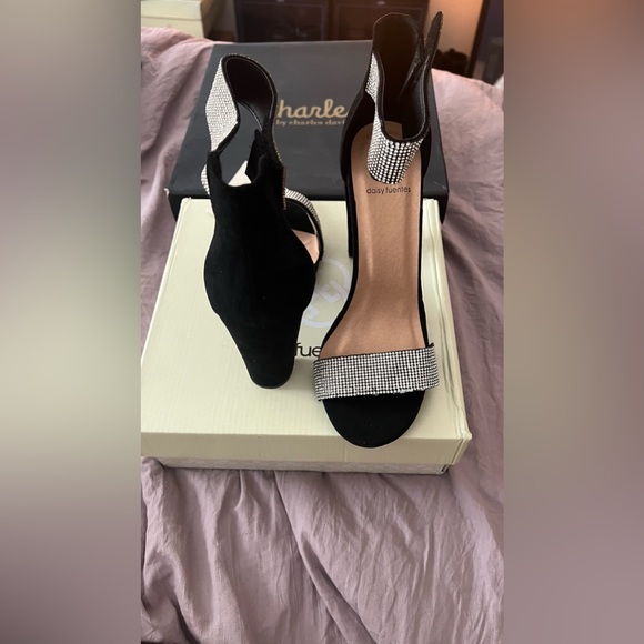 New with box T Strap Embellished heels, size 10 - Picture 4 of 7